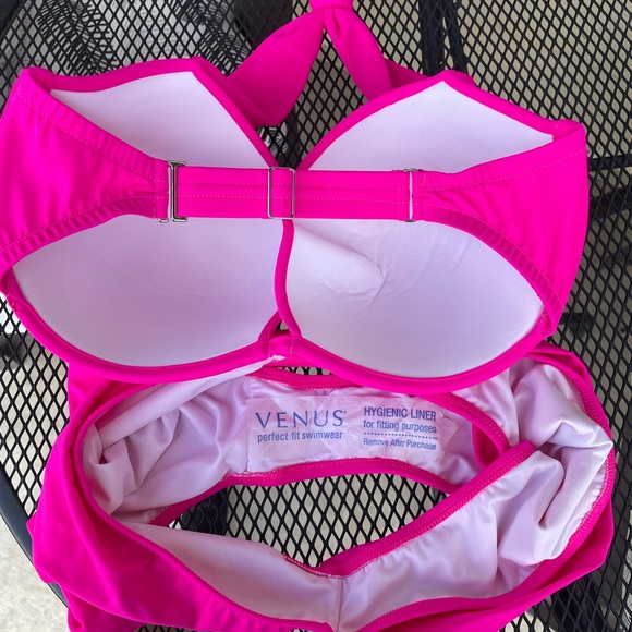 VENUS Hot Pink Bikini Set - Picture 2 of 4